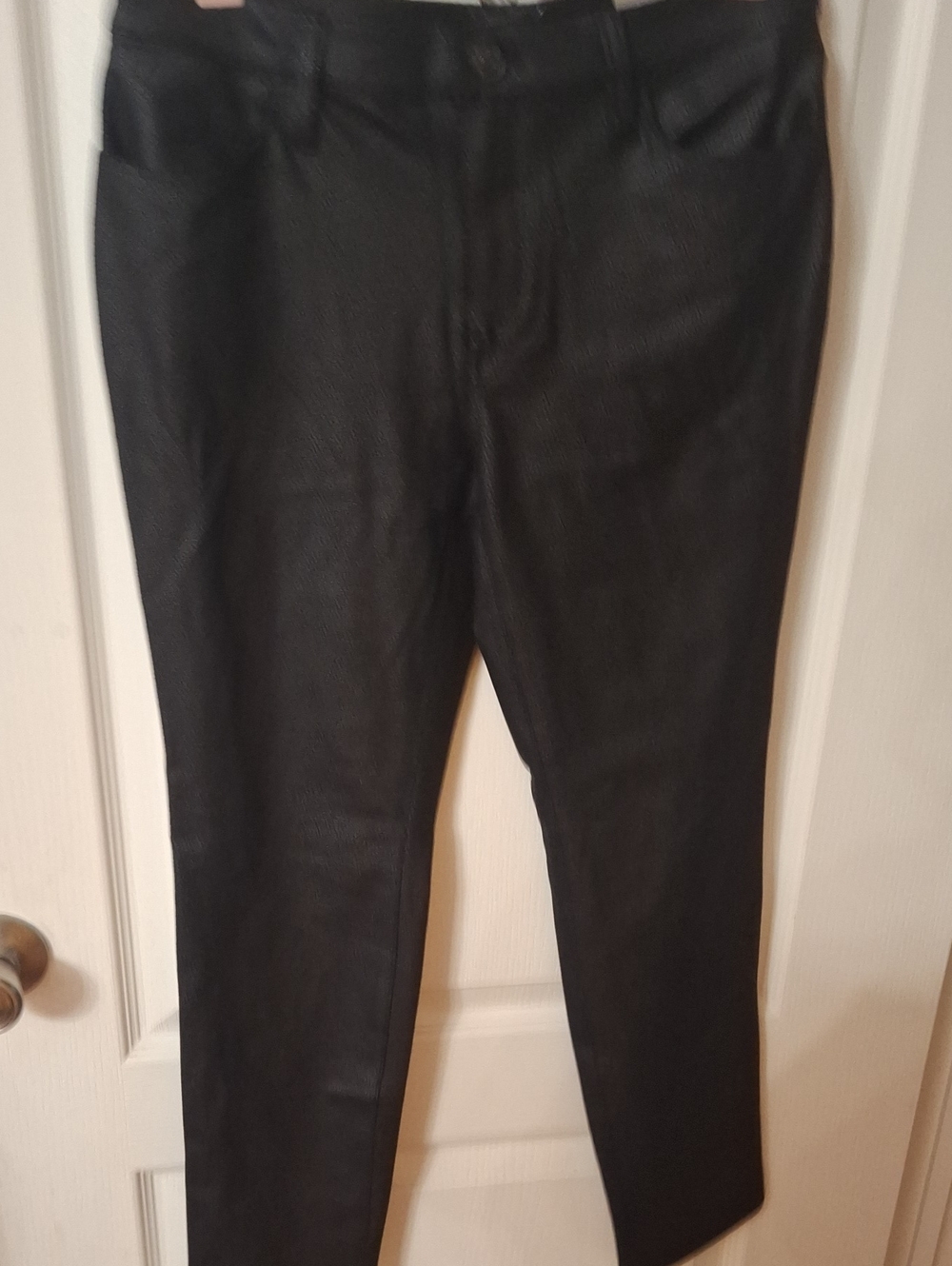 Chico’s Black Leather Look Slim Leg Pants NWT US Size 2P